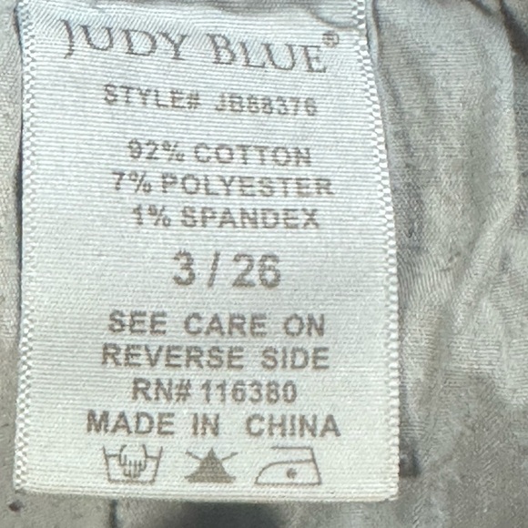 Judy Blue Flare Wide Leg Blue Jeans with Star Pattern Size 3/26 Very Stylish!! - Picture 6 of 12